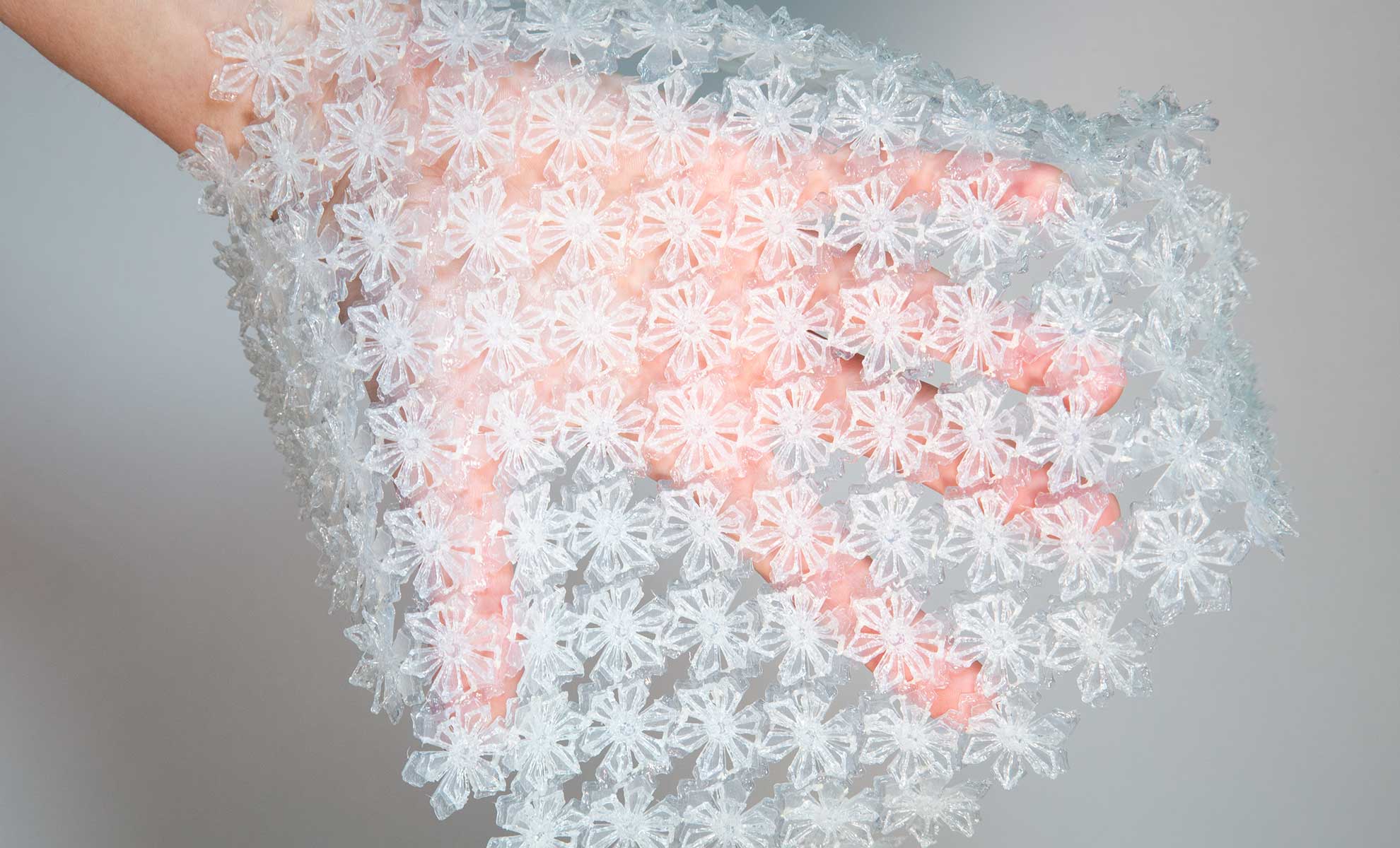 impression 3D de fleurs en silicone en transparence